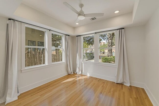 Building Photo - 1203 Newton St