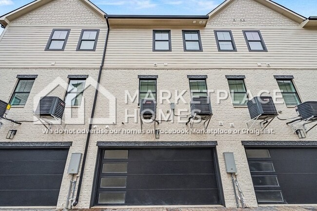 Building Photo - 974 Dozier Pl