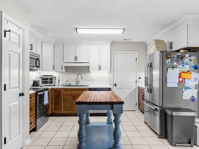 Building Photo - Bridlewood Subdivision!