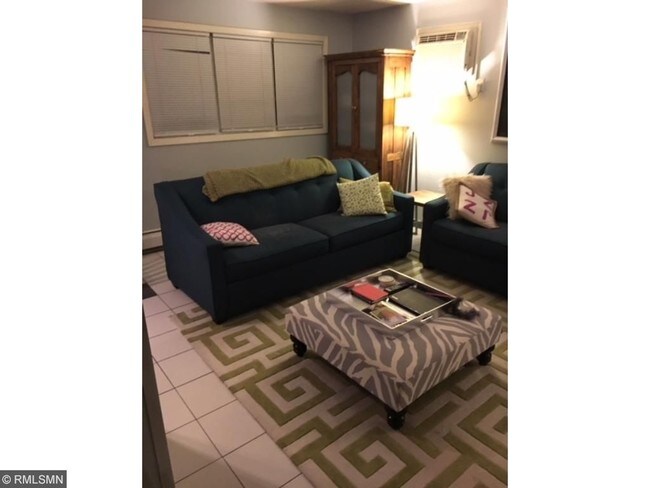 Interior Photo - 601 Monroe St NE