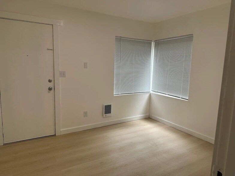 Building Photo - 3719 S 272nd St