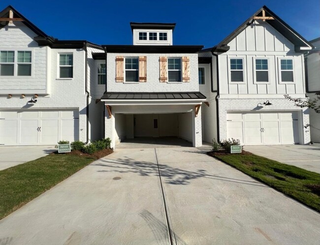 Building Photo - Lovely newer construction home in The Town...