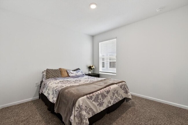 Building Photo - 12655 Cucumber Tree St