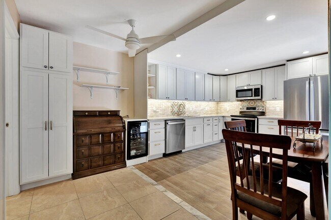 Building Photo - 3016 30th Ct