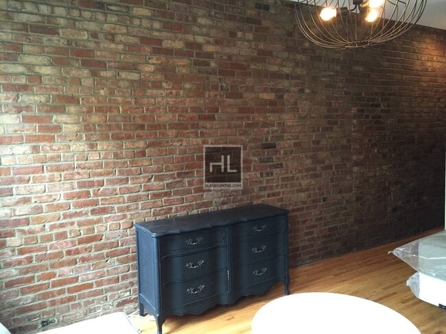 Building Photo - West Village Studio