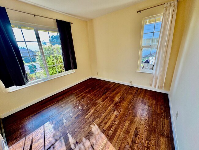 Building Photo - 4367 Nelson Dr