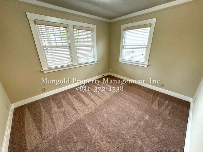 Building Photo - Great Home Located In New Monterey Neighbo...