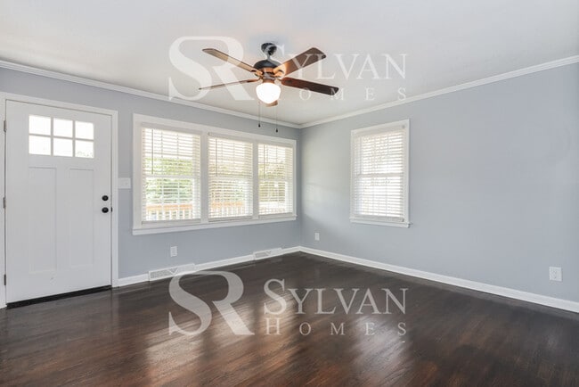 Building Photo - Enjoy living the good life in this 3 bedroom, 2.5 bathroom home