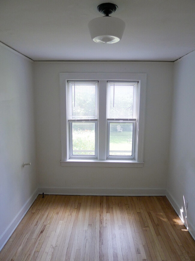 Building Photo - 1780 Van Dyke St