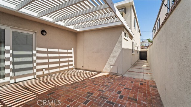 Building Photo - 304 Larkspur Ave