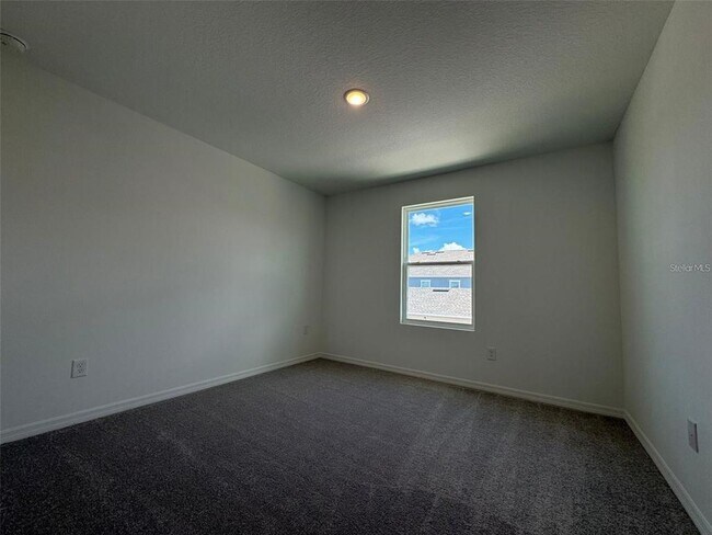 Building Photo - 15002 Windflower Aly