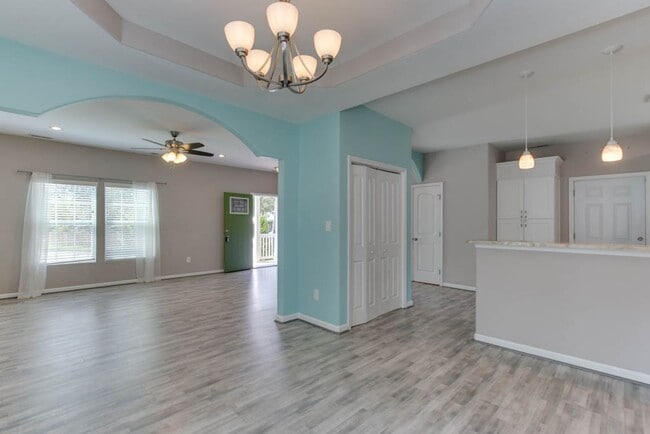 Building Photo - Beautiful Home For Rent in Ocean View!