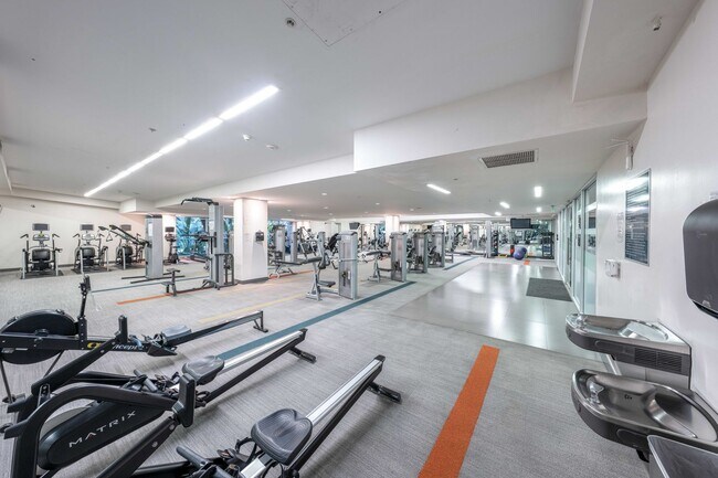 Building Photo - 1234 Wilshire Blvd