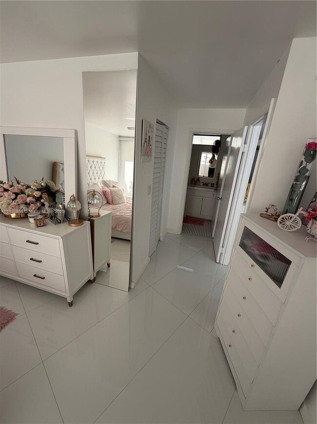 Building Photo - 13198 SW 10th Terrace