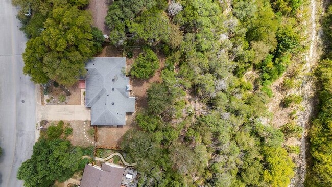 Building Photo - 2624 Barton Hills Dr