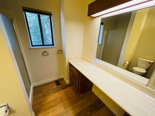 Building Photo - Spacious 4 bed 3 bath house for RENT in So...