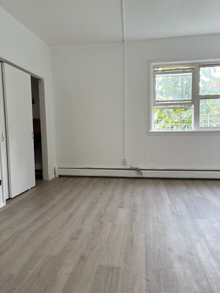 Large Living Room Closet - 13 Seidler St