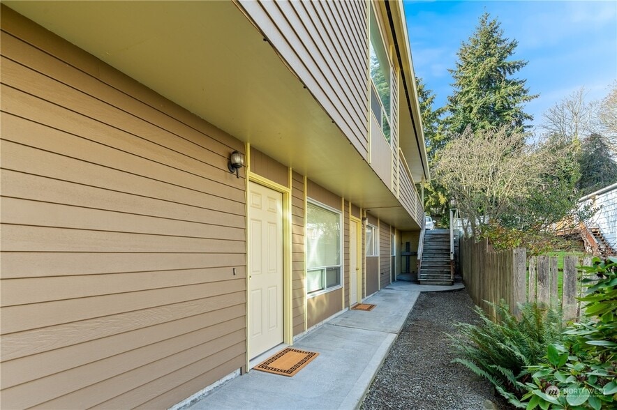 The entry to the unit. - 3033 21st Ave W
