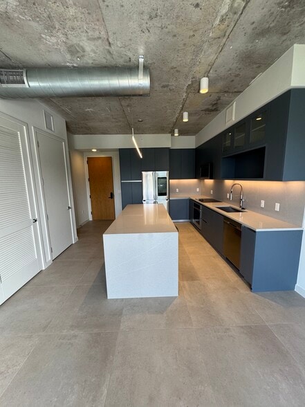 Building Photo - 160 NW 27th St