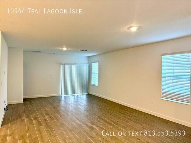 Building Photo - 10944 Teal Lagoon Isle