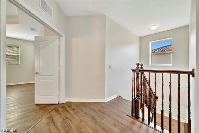 Building Photo - 10245 S Golden Elm Dr