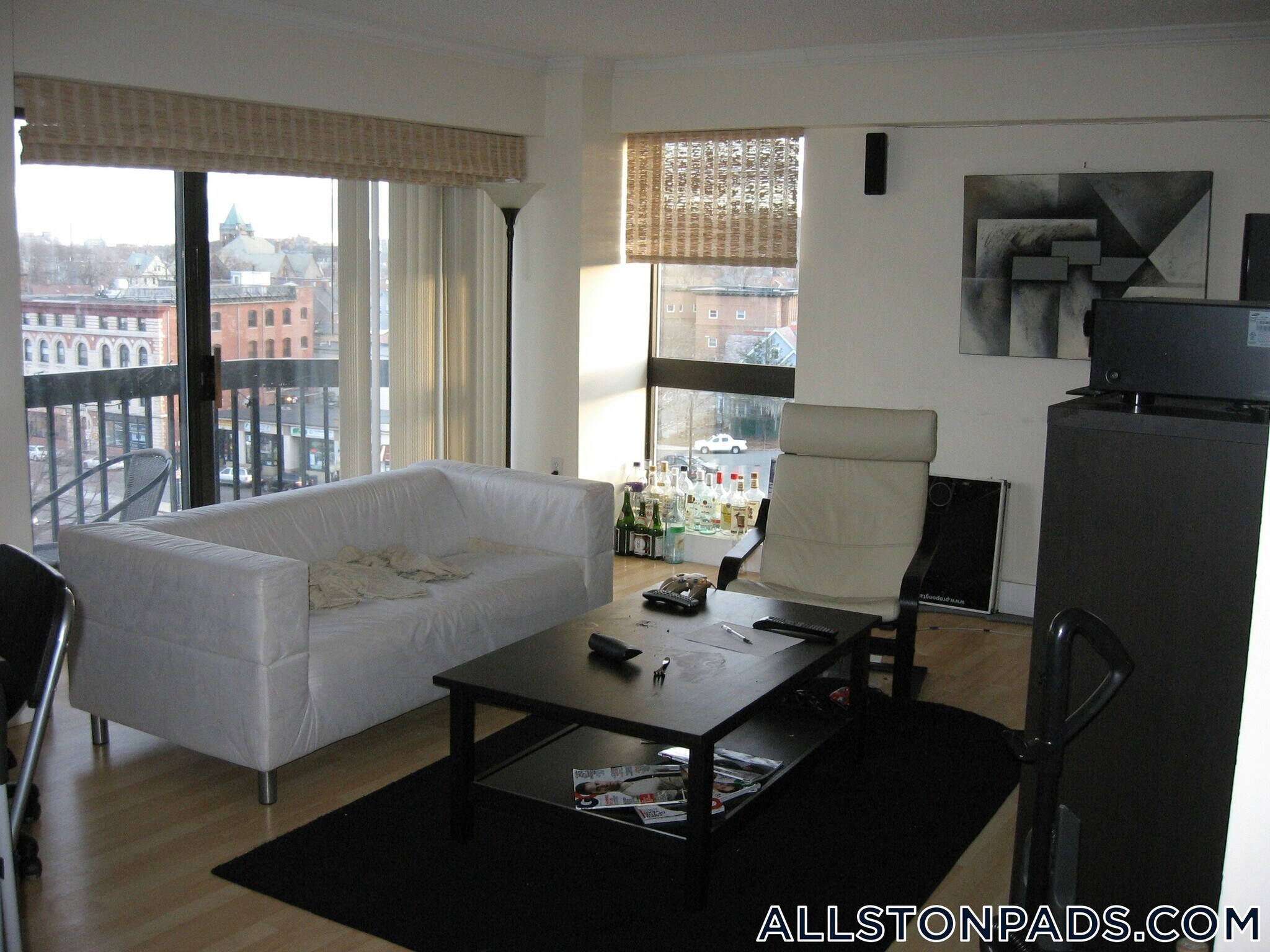 Building Photo - 15 N Beacon St