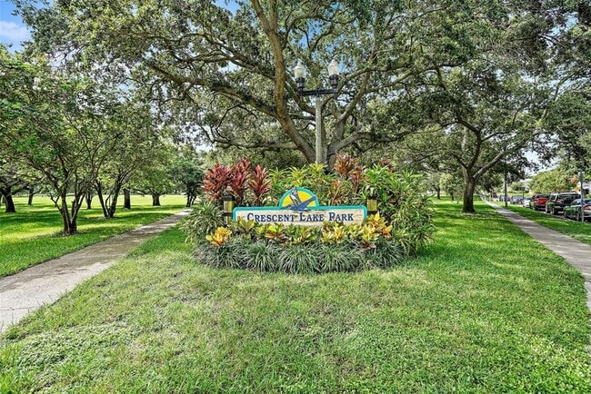 Building Photo - 779 12th Ave N