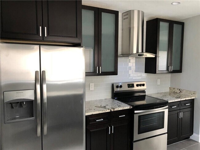 Building Photo - $2,690