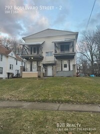 Building Photo - 797 Boulevard St