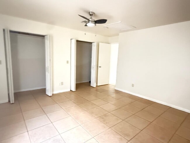 Building Photo - Spacious 2 Bedroom 1 Bath
