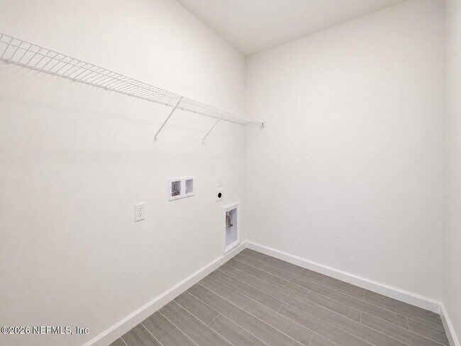 Building Photo - 112 Wrensong Pl