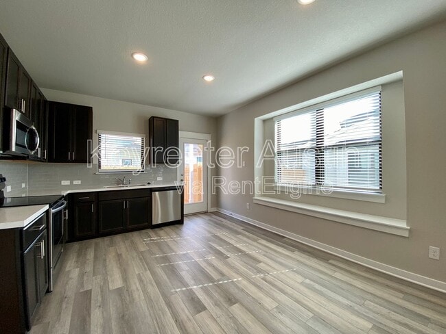 Building Photo - 520 Fieldwood Dr
