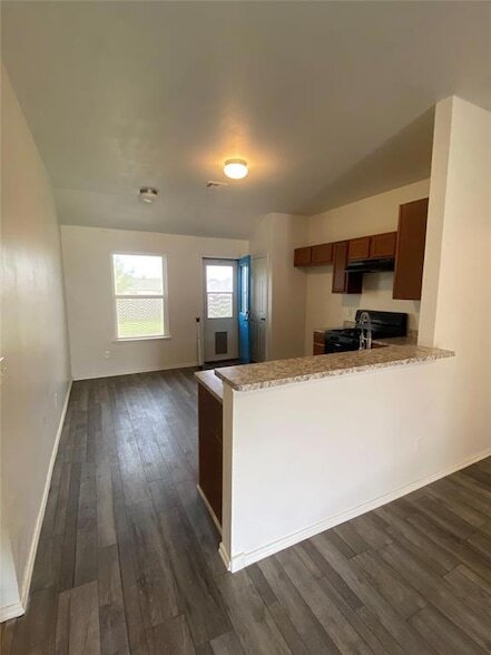 Building Photo - 1204 Granite Ln