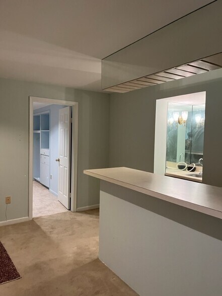 Building Photo - 3505 Cherryvale Dr