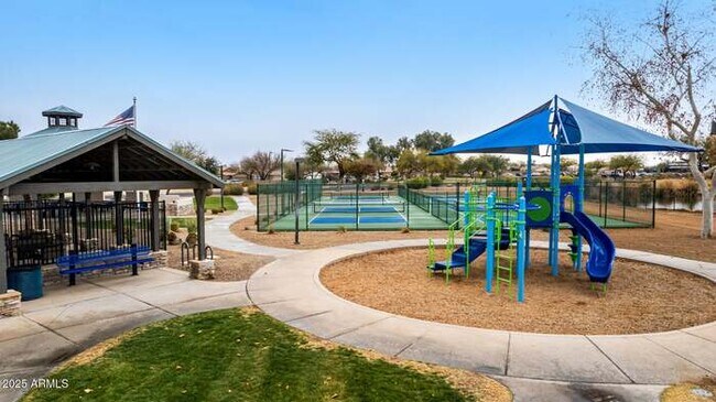 Building Photo - San Tan Valley Home in the Popular Johnson...
