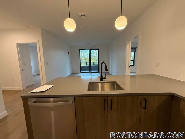 Building Photo - 199 Gardner St