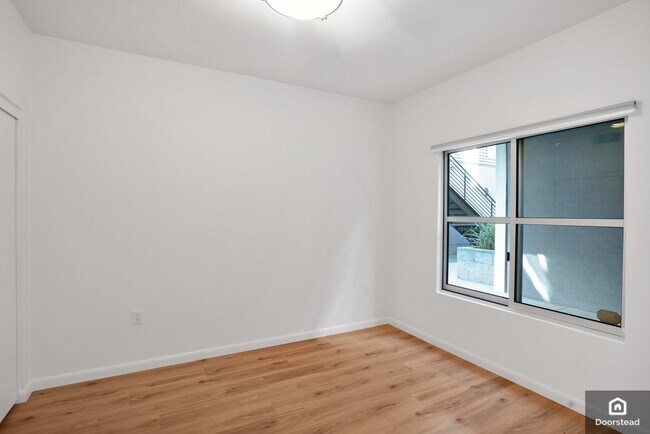 Building Photo - 6466 Hollis St