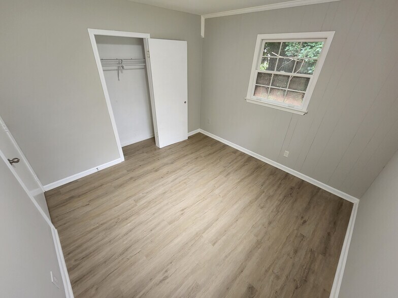 Building Photo - Room in House on Butner Rd