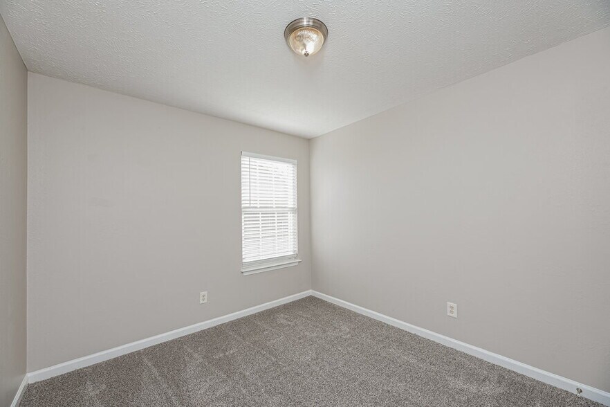 Building Photo - 602 Nixon Way