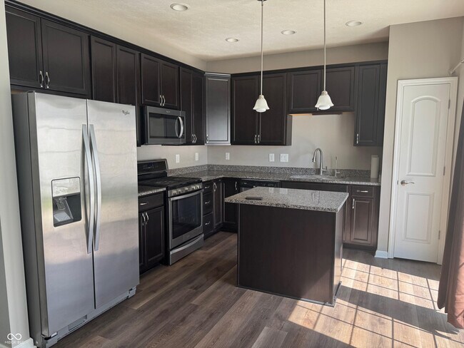 Building Photo - 9623 Prairie Smoke Dr