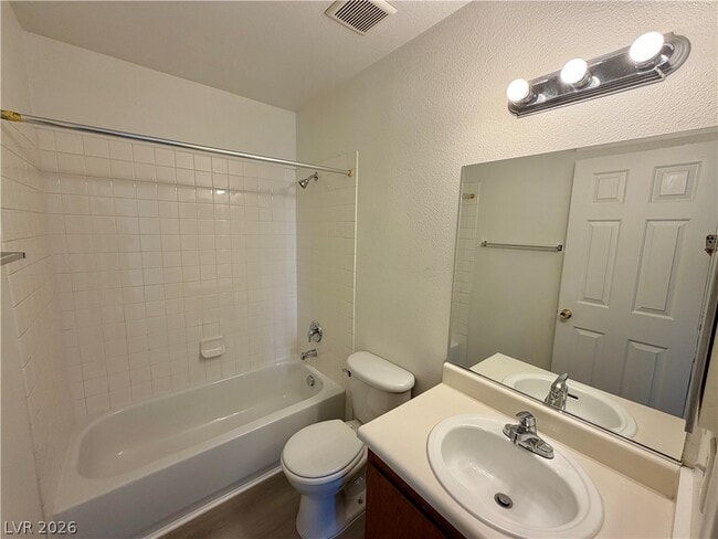 Building Photo - 2704 Aarondavid Dr