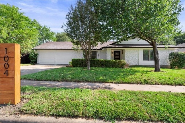 Building Photo - 1004 Cripple Creek Dr