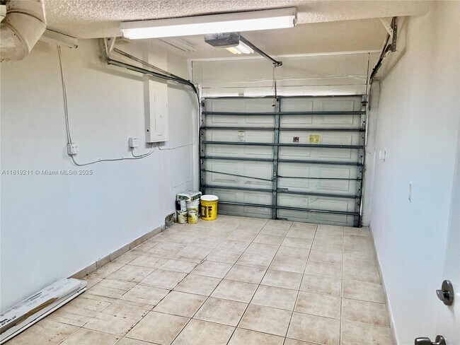 Building Photo - 4805 SW 154th Ave