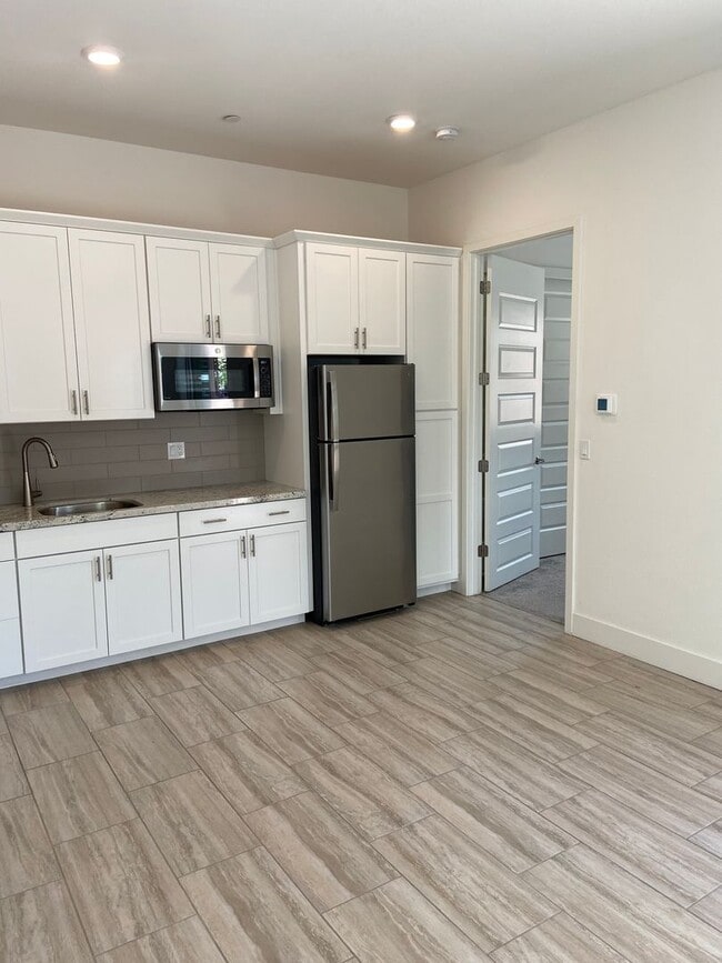 Building Photo - 5011 Murieta Pl