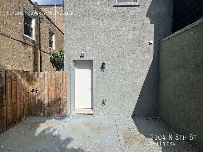 Building Photo - 2104 N 8th St