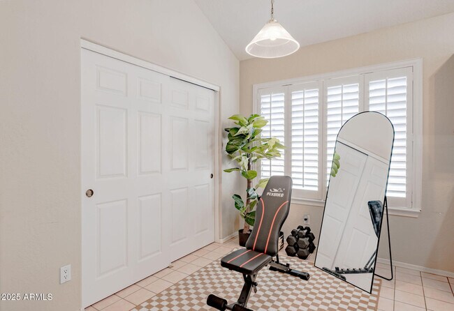 Building Photo - 8842 E Palm Ridge Dr