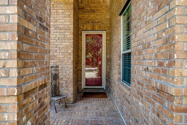 Building Photo - 709 Scenic Ranch Cir