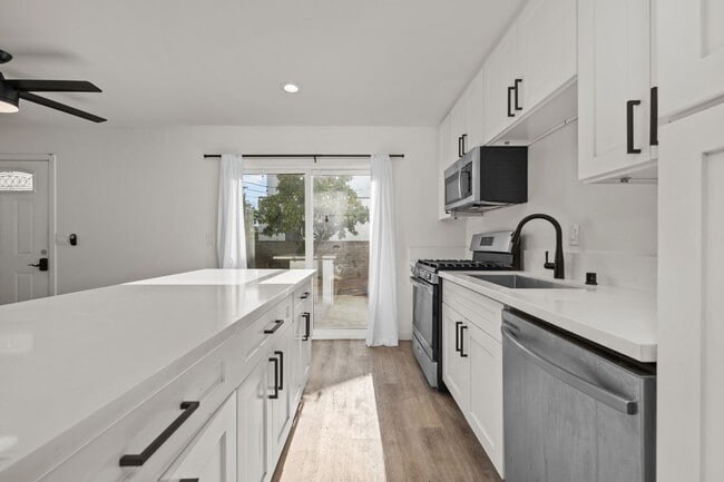 Building Photo - Brand new!