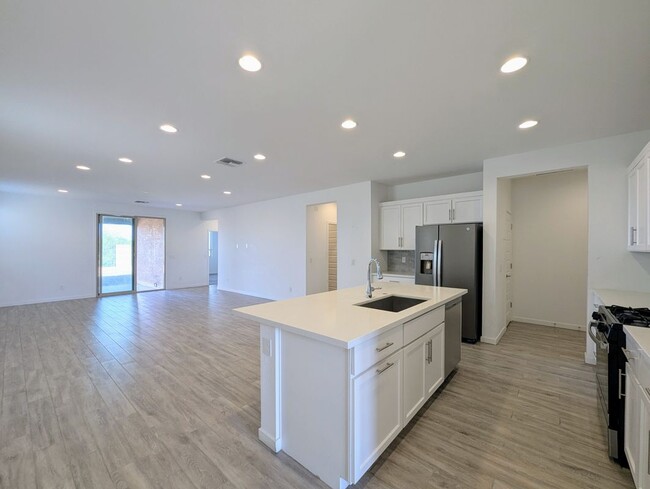 Building Photo - 4827 S 117th Ave