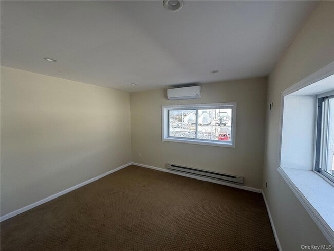 Building Photo - 505 S Main St